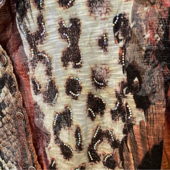 Animal Print Long Sleeve Blouse with Delicate Crystal Embellishments - G… - Picture 7 of 11